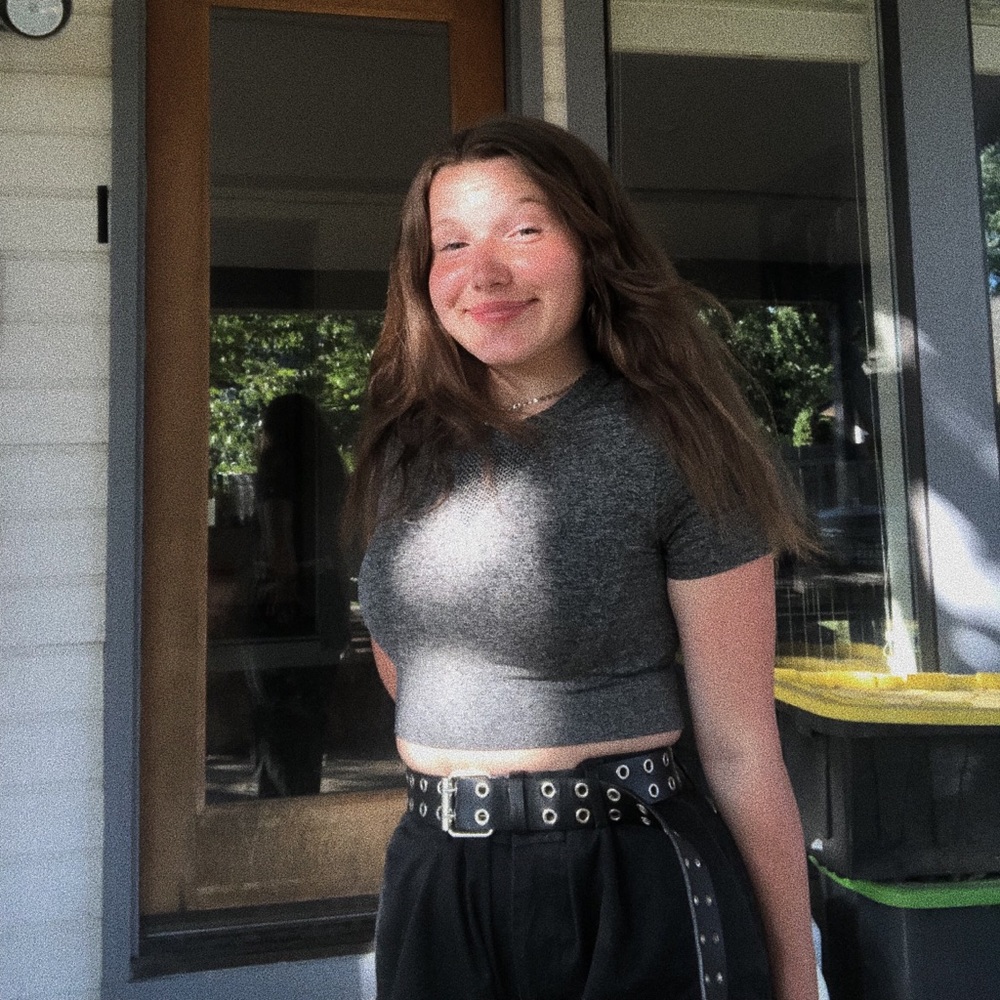 gray ivy park crop top